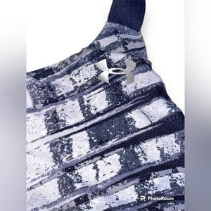 Under Armour Sports Bra Women’s Large Grey and black